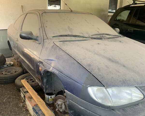 Зеленый Рено Меган, объемом двигателя 1.6 л и пробегом 120 тыс. км за 2700 $, фото 9 на Automoto.ua