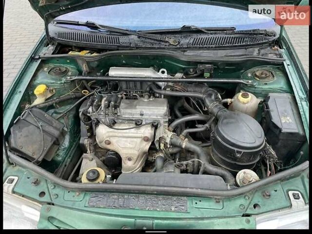 Зеленый Рено Меган, объемом двигателя 1.6 л и пробегом 170 тыс. км за 1400 $, фото 3 на Automoto.ua