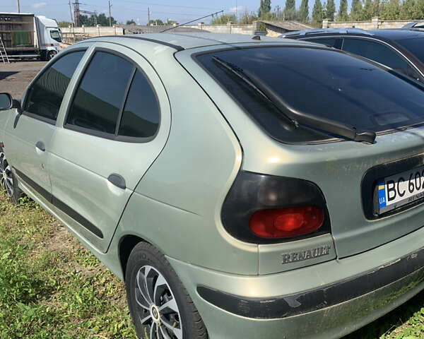 Зеленый Рено Меган, объемом двигателя 1.6 л и пробегом 120 тыс. км за 2700 $, фото 3 на Automoto.ua