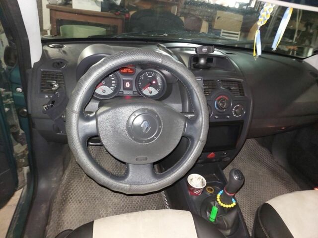 Зеленый Рено Меган, объемом двигателя 1.6 л и пробегом 267 тыс. км за 3800 $, фото 6 на Automoto.ua