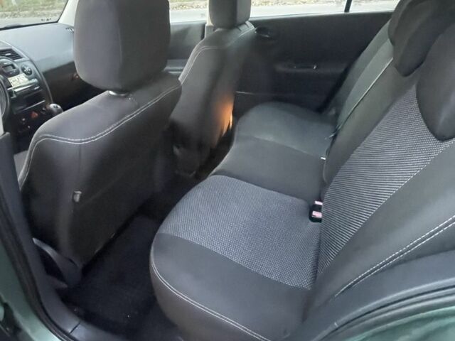 Зеленый Рено Меган, объемом двигателя 1.5 л и пробегом 238 тыс. км за 3700 $, фото 6 на Automoto.ua