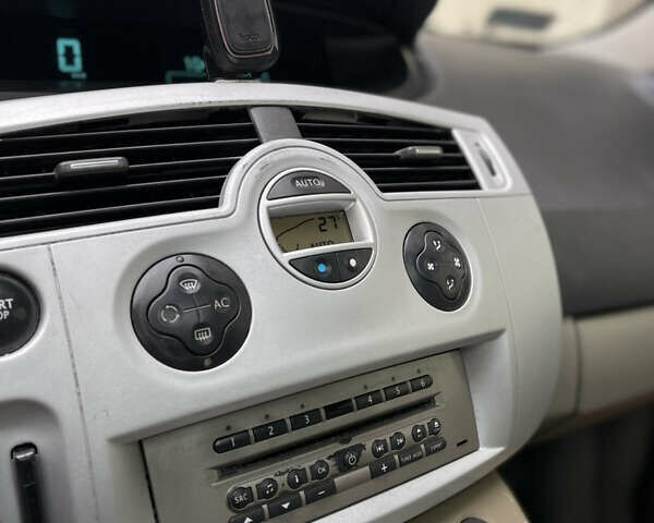 Зеленый Рено Меган, объемом двигателя 1.9 л и пробегом 267 тыс. км за 3850 $, фото 32 на Automoto.ua