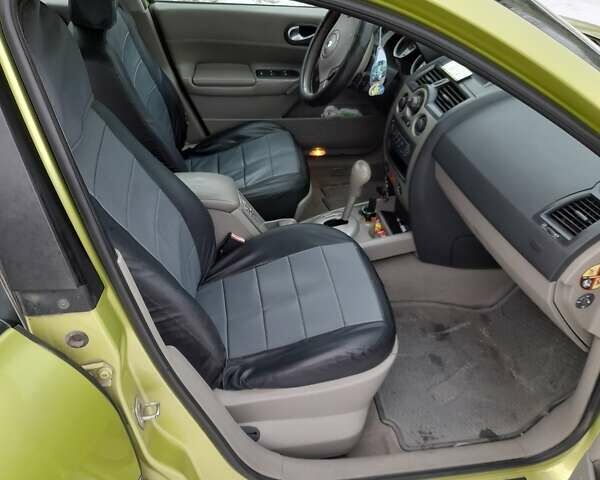 Зеленый Рено Меган, объемом двигателя 1.6 л и пробегом 280 тыс. км за 4500 $, фото 6 на Automoto.ua