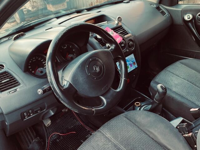 Зеленый Рено Меган, объемом двигателя 1.6 л и пробегом 330 тыс. км за 3900 $, фото 7 на Automoto.ua