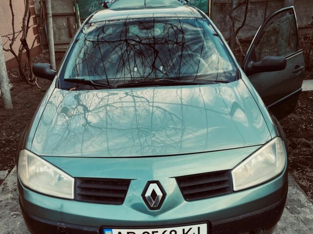 Зеленый Рено Меган, объемом двигателя 1.6 л и пробегом 330 тыс. км за 3900 $, фото 1 на Automoto.ua