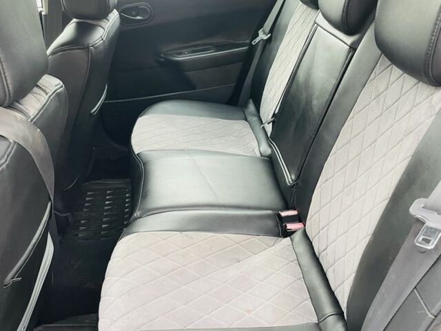 Зеленый Рено Меган, объемом двигателя 1.6 л и пробегом 280 тыс. км за 3800 $, фото 5 на Automoto.ua