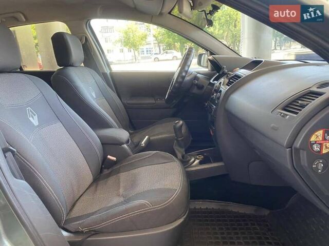 Зеленый Рено Меган, объемом двигателя 1.6 л и пробегом 276 тыс. км за 4700 $, фото 12 на Automoto.ua