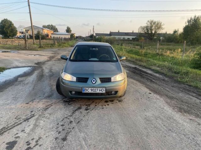Зеленый Рено Меган, объемом двигателя 1.4 л и пробегом 2 тыс. км за 4200 $, фото 2 на Automoto.ua