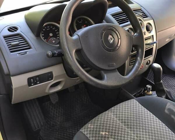 Зеленый Рено Меган, объемом двигателя 1.6 л и пробегом 200 тыс. км за 4400 $, фото 12 на Automoto.ua