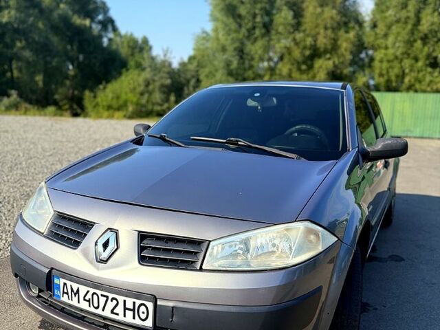 Зеленый Рено Меган, объемом двигателя 1.9 л и пробегом 0 тыс. км за 3300 $, фото 5 на Automoto.ua