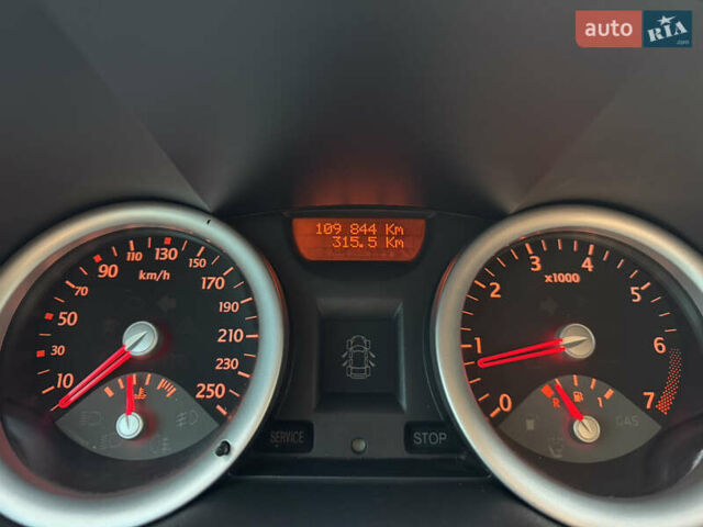 Зеленый Рено Меган, объемом двигателя 1.6 л и пробегом 109 тыс. км за 4900 $, фото 16 на Automoto.ua