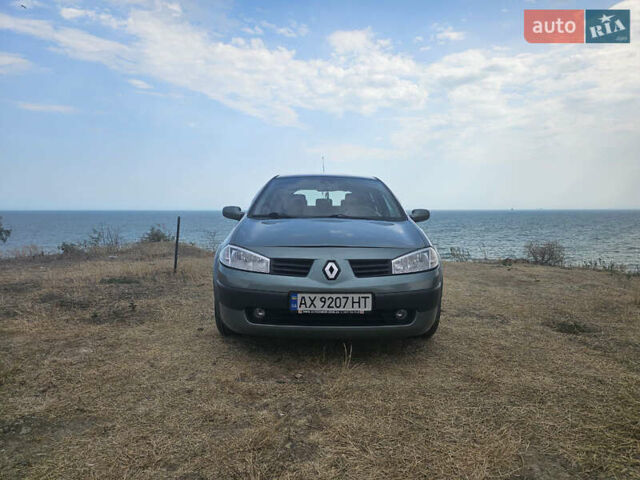 Зеленый Рено Меган, объемом двигателя 1.6 л и пробегом 163 тыс. км за 5300 $, фото 1 на Automoto.ua