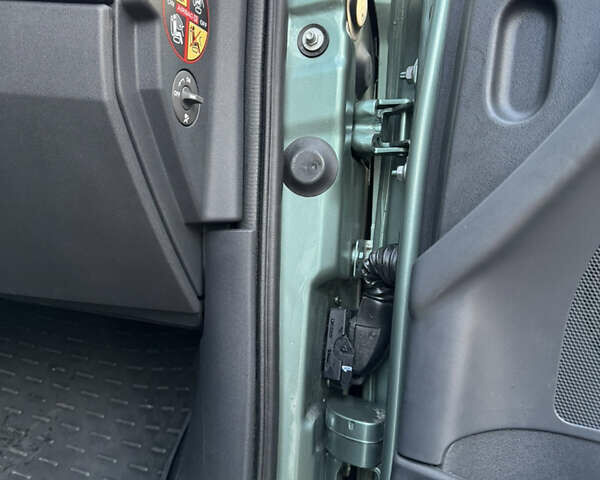 Зеленый Рено Меган, объемом двигателя 1.6 л и пробегом 109 тыс. км за 4900 $, фото 20 на Automoto.ua