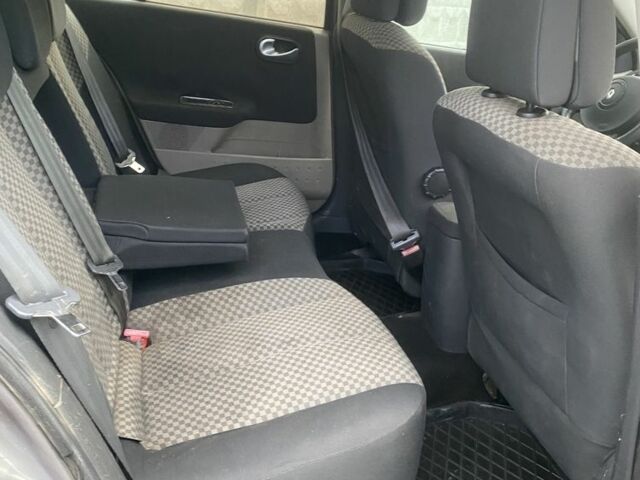 Зелений Рено Меган, об'ємом двигуна 1.5 л та пробігом 267 тис. км за 1250 $, фото 7 на Automoto.ua