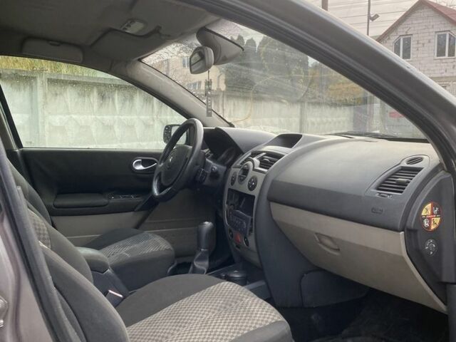 Зелений Рено Меган, об'ємом двигуна 1.5 л та пробігом 267 тис. км за 1250 $, фото 6 на Automoto.ua
