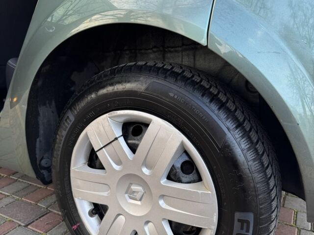 Зелений Рено Меган, об'ємом двигуна 1.6 л та пробігом 111 тис. км за 4000 $, фото 19 на Automoto.ua