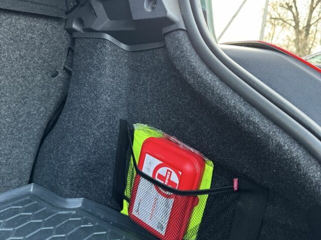 Зелений Рено Меган, об'ємом двигуна 1.6 л та пробігом 111 тис. км за 4000 $, фото 13 на Automoto.ua