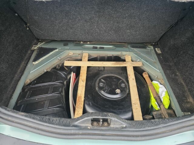 Зеленый Рено Меган, объемом двигателя 1.4 л и пробегом 203 тыс. км за 4199 $, фото 9 на Automoto.ua