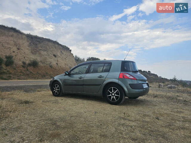 Зеленый Рено Меган, объемом двигателя 1.6 л и пробегом 163 тыс. км за 5300 $, фото 3 на Automoto.ua