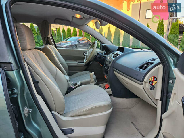 Зеленый Рено Меган, объемом двигателя 1.6 л и пробегом 221 тыс. км за 4999 $, фото 20 на Automoto.ua