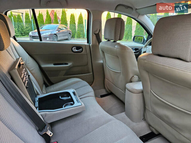 Зеленый Рено Меган, объемом двигателя 1.6 л и пробегом 221 тыс. км за 4999 $, фото 27 на Automoto.ua