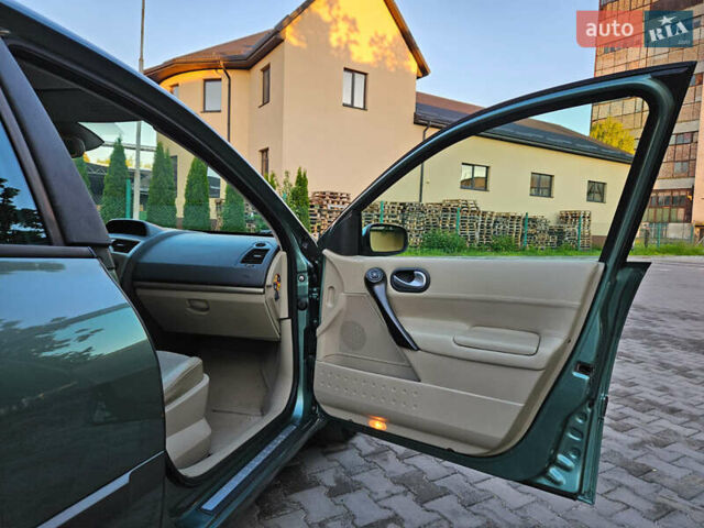 Зеленый Рено Меган, объемом двигателя 1.6 л и пробегом 221 тыс. км за 4999 $, фото 18 на Automoto.ua