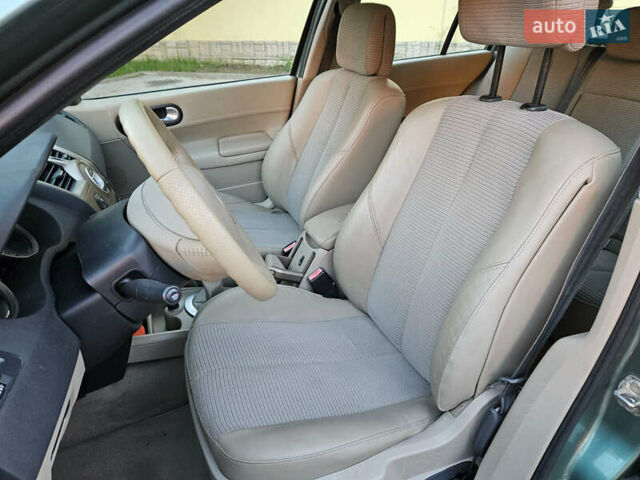 Зеленый Рено Меган, объемом двигателя 1.6 л и пробегом 221 тыс. км за 4999 $, фото 11 на Automoto.ua