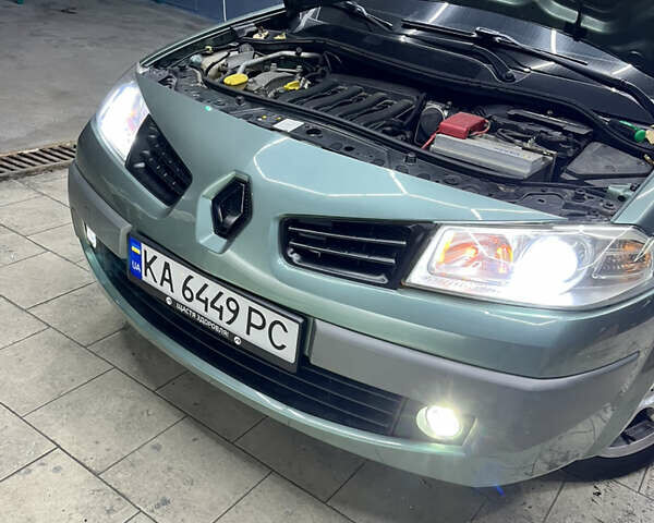 Зелений Рено Меган, об'ємом двигуна 1.6 л та пробігом 152 тис. км за 6800 $, фото 9 на Automoto.ua