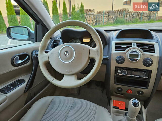 Зеленый Рено Меган, объемом двигателя 1.6 л и пробегом 221 тыс. км за 4999 $, фото 16 на Automoto.ua
