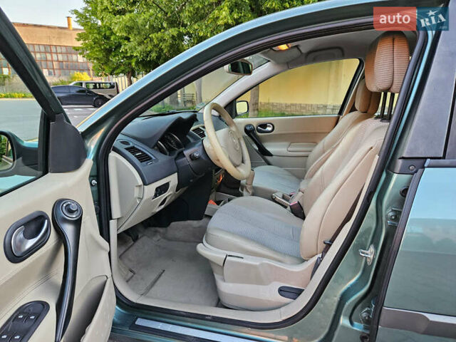 Зеленый Рено Меган, объемом двигателя 1.6 л и пробегом 221 тыс. км за 4999 $, фото 10 на Automoto.ua