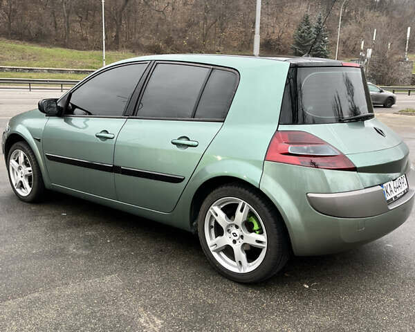 Зелений Рено Меган, об'ємом двигуна 1.6 л та пробігом 152 тис. км за 6800 $, фото 2 на Automoto.ua