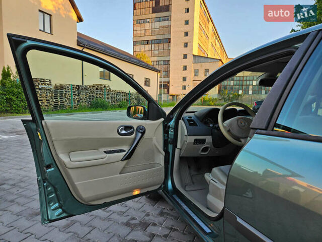 Зеленый Рено Меган, объемом двигателя 1.6 л и пробегом 221 тыс. км за 4999 $, фото 13 на Automoto.ua