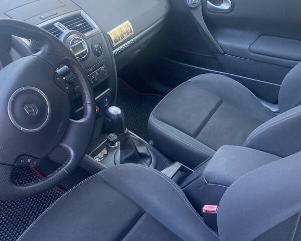 Зеленый Рено Меган, объемом двигателя 1.6 л и пробегом 235 тыс. км за 5000 $, фото 11 на Automoto.ua