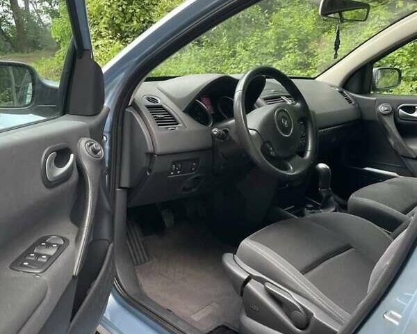 Зеленый Рено Меган, объемом двигателя 1.6 л и пробегом 235 тыс. км за 5000 $, фото 28 на Automoto.ua