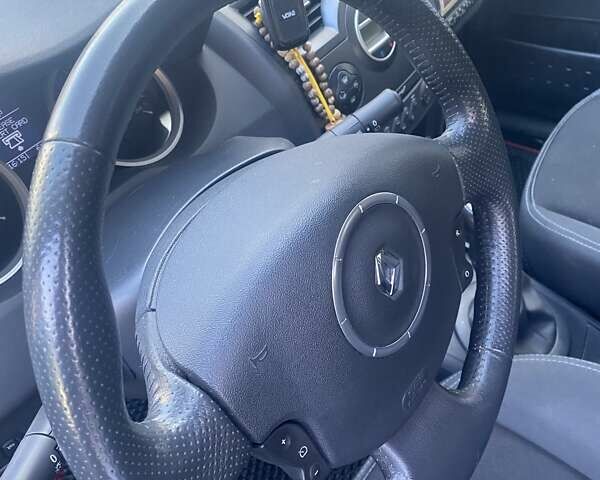 Зеленый Рено Меган, объемом двигателя 1.6 л и пробегом 235 тыс. км за 5000 $, фото 26 на Automoto.ua