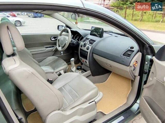 Зеленый Рено Меган, объемом двигателя 1.6 л и пробегом 239 тыс. км за 4800 $, фото 12 на Automoto.ua