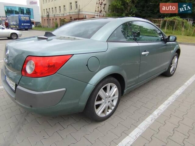 Зеленый Рено Меган, объемом двигателя 1.6 л и пробегом 239 тыс. км за 4800 $, фото 5 на Automoto.ua