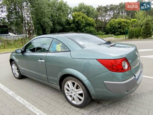 Зеленый Рено Меган, объемом двигателя 1.6 л и пробегом 239 тыс. км за 4800 $, фото 4 на Automoto.ua