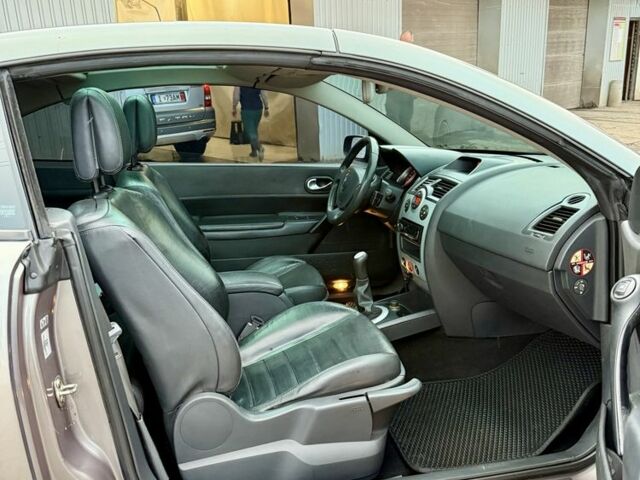 Зелений Рено Меган, об'ємом двигуна 0 л та пробігом 250 тис. км за 1950 $, фото 7 на Automoto.ua