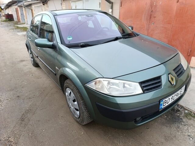 Зеленый Рено Меган, объемом двигателя 1.4 л и пробегом 240 тыс. км за 3900 $, фото 1 на Automoto.ua