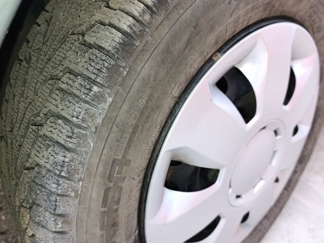 Зеленый Рено Меган, объемом двигателя 1.4 л и пробегом 240 тыс. км за 3900 $, фото 4 на Automoto.ua