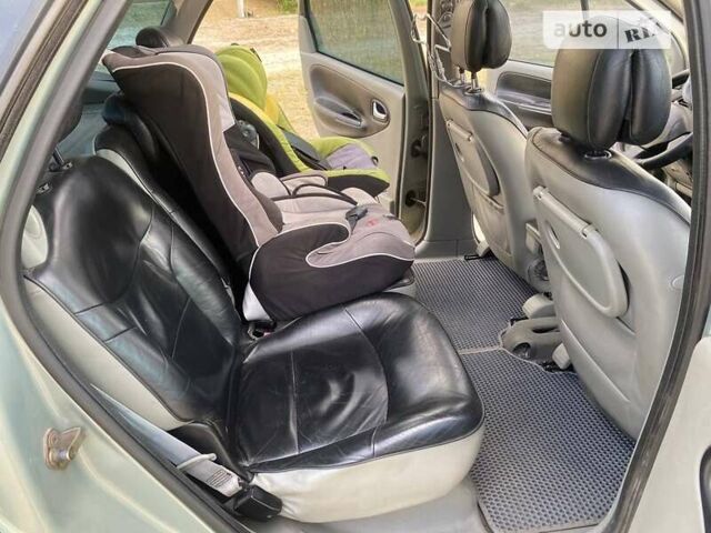 Зеленый Рено Меган, объемом двигателя 2 л и пробегом 347 тыс. км за 3600 $, фото 7 на Automoto.ua