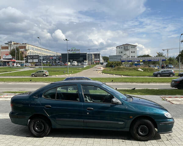 Зеленый Рено Меган, объемом двигателя 1.4 л и пробегом 290 тыс. км за 2000 $, фото 3 на Automoto.ua