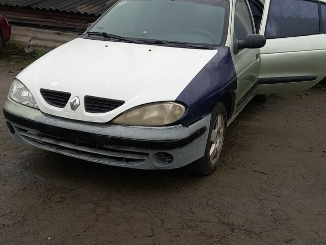 Зеленый Рено Меган, объемом двигателя 1.4 л и пробегом 1 тыс. км за 650 $, фото 2 на Automoto.ua