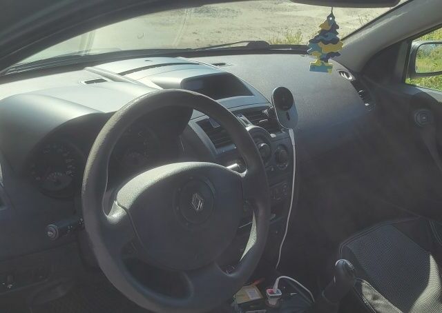 Зеленый Рено Меган, объемом двигателя 1.6 л и пробегом 190 тыс. км за 4200 $, фото 6 на Automoto.ua