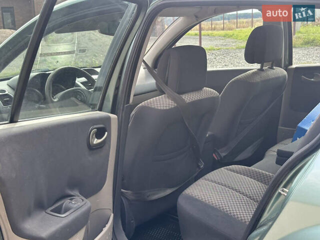 Зелений Рено Меган, об'ємом двигуна 1.4 л та пробігом 260 тис. км за 3500 $, фото 6 на Automoto.ua