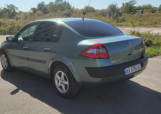 Зеленый Рено Меган, объемом двигателя 1.6 л и пробегом 190 тыс. км за 4200 $, фото 3 на Automoto.ua