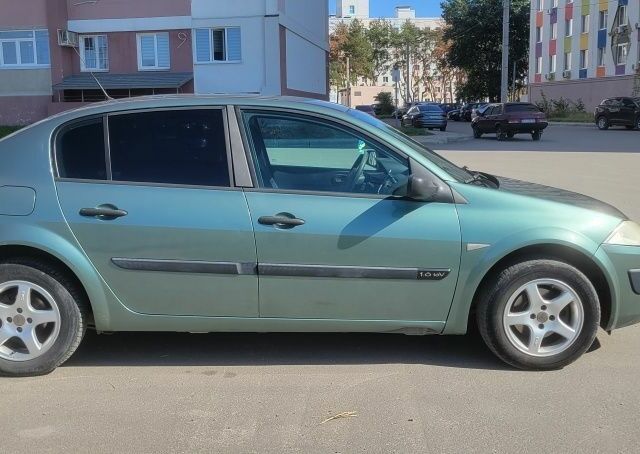 Зеленый Рено Меган, объемом двигателя 1.6 л и пробегом 190 тыс. км за 4200 $, фото 1 на Automoto.ua