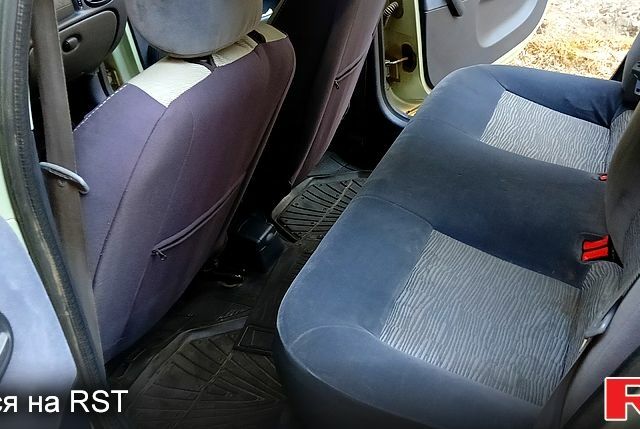 Зеленый Рено Меган, объемом двигателя 1.4 л и пробегом 344 тыс. км за 2700 $, фото 2 на Automoto.ua