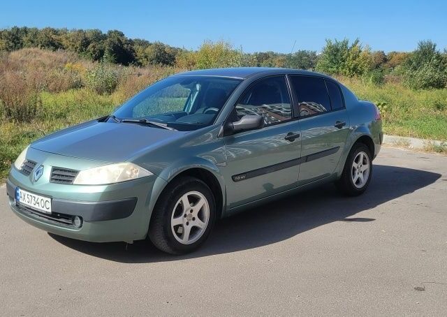 Зеленый Рено Меган, объемом двигателя 1.6 л и пробегом 190 тыс. км за 4200 $, фото 5 на Automoto.ua